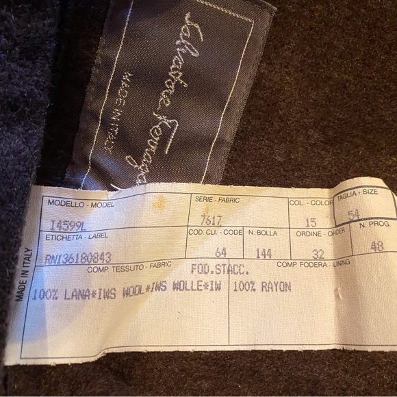 Salvatore Ferragamo two piece trench coat size 54 EU - XL US. - Picture 9 of 15